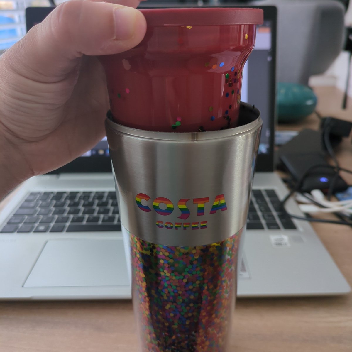 Shezgudge's tweet photo. @CostaCoffee very disappointed to try my new mug and it broke apart, spilling hot tea on me 😞😱 https://t.co/zcoGD7L3HJ