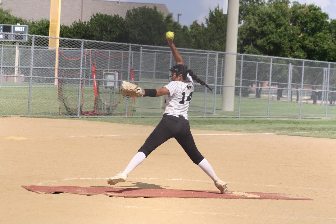 That's a wrap for our girl. The baby of the family.  <a href="/AnaHawthorne14/">Ana Hawthorne</a> did it.  She overcame every single person, place and thing that didn't think she could do it.  And now she's on to the big show.  An NCAA athlete. Thank you God for @AtxRuthless ! 
<a href="/UDallasSoftball/">University of Dallas Softball</a>