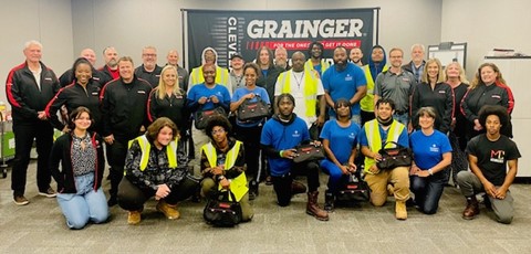 YouthBuildGlbl's tweet photo. Thank you, #TeamGrainger, for standing with YouthBuild and championing our young people! #BuildingBrighterFuturesTogether #youthempowerment #corporateresponsibility https://t.co/1IStPKSZG0