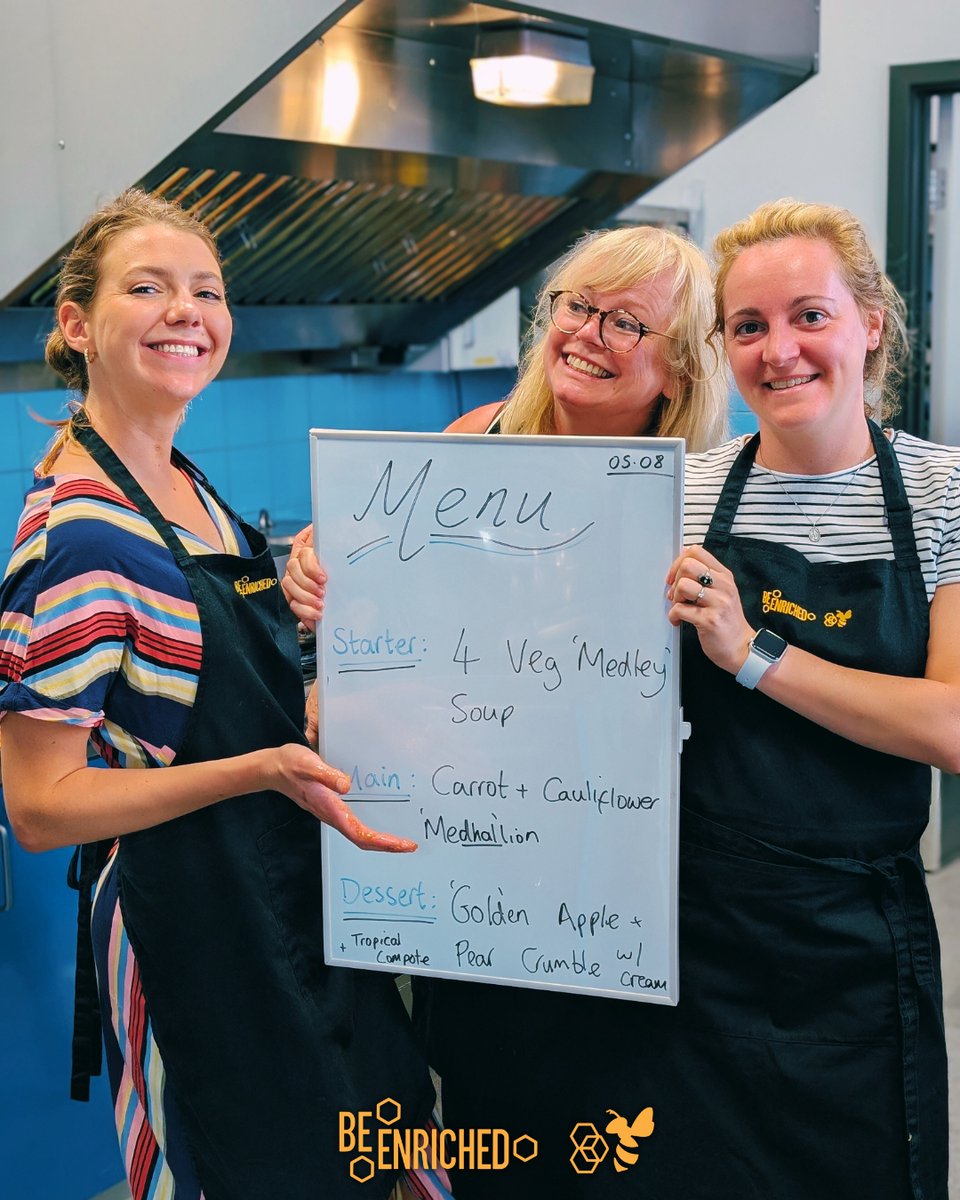 be_enriched's tweet photo. π
Going For Gold at the Castle Canteen! π₯
Last Monday, we served up a medal worthy meal! π½οΈ Our amazing volunteers and canteen lead Tom crafted an Olympic-inspired menu that won everyoneβs taste buds over! π
#CastleCanteen #Community #Volunteers #FoodCharity #BeEnriched https://t.co/oEtMOFp5zo
