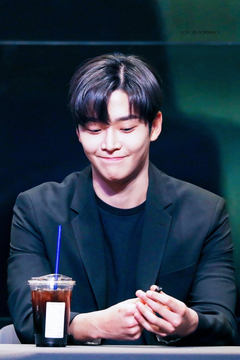buajae's tweet photo. Happy BD วันเกิดมุ้น้อยของคุณแม่ 
ขอให้นุ้พบเจอแต่ความสุข แฮปปี้ทุกอย่างที่ทำ มีแต่คนรัก
ขอบคุณทุกสิ่งที่ทำให้ได้มารักมุ้เด้งคนนี้ ขอบคุณที่นุ้ทำให้คุมแม่ได้มาเจอะเจอคนดีๆน่ารักทุกคนเลยนะคับ
รักนุ้มากกๆๆๆๆๆๆนะคับ
#우리의_여름_로운아_생일축하해  
#HAPPY_ROWOON_DAY 
#RowoonTurns28 https://t.co/ih9FjtEMgH