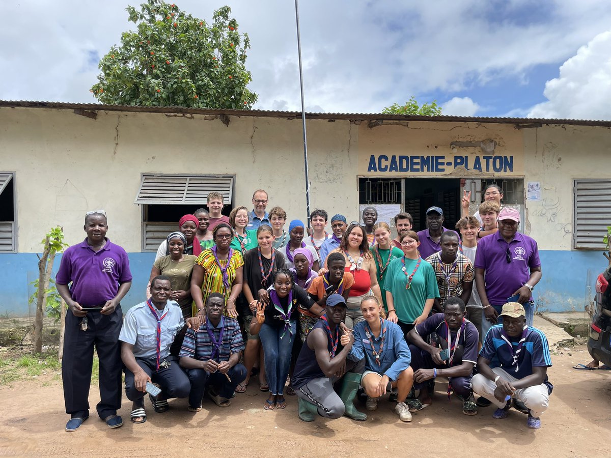 EEDF_merignac's tweet photo. A la découverte du Sénégal avec nos ami•es des EEDS ☘️

Nous avons eu la chance de rencontrer Fatou Cissé, ancienne inspectrice de l’Education Nationale. Une femme inspirante, militante des droits de l’Homme et de la scolarisation des jeunes filles !

@EEDF_officiel https://t.co/W37OLsD5qt