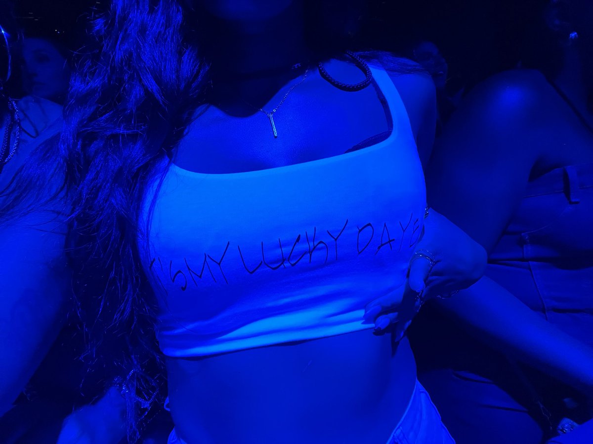 ZoieTG's tweet photo. Yaw!! I still haven’t processed seeing my favorite Lucky Daye. Just know, nothing is topping this experience!! #algorithmtour #LuckyDaye https://t.co/B3Hc2h7w3C