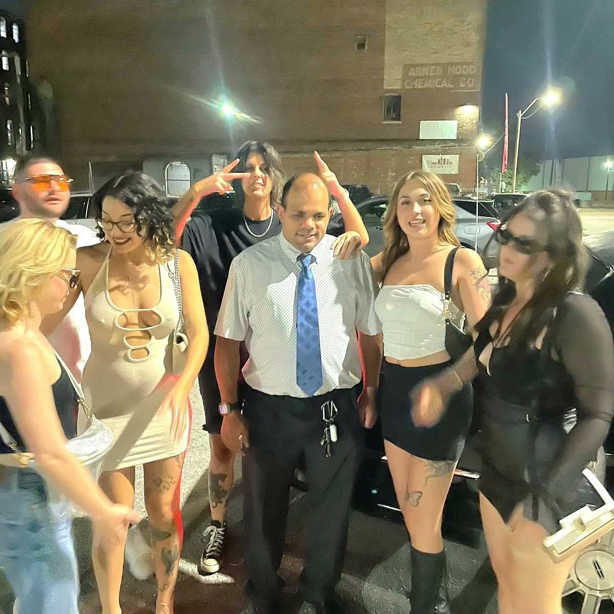 GreatLlc78809's tweet photo. Thank you, Brittany, for choosing Great White Limo LLC! We look forward to serving you again in the future! 🚘🥳

For more unforgettable experiences, visit us at https://t.co/PXUh2ZnWPd or call us at +1 816 238 2248

#LimousineLife #RideInLuxury #VIPExperience #LimoNightOut https://t.co/eiBIR5fHMM