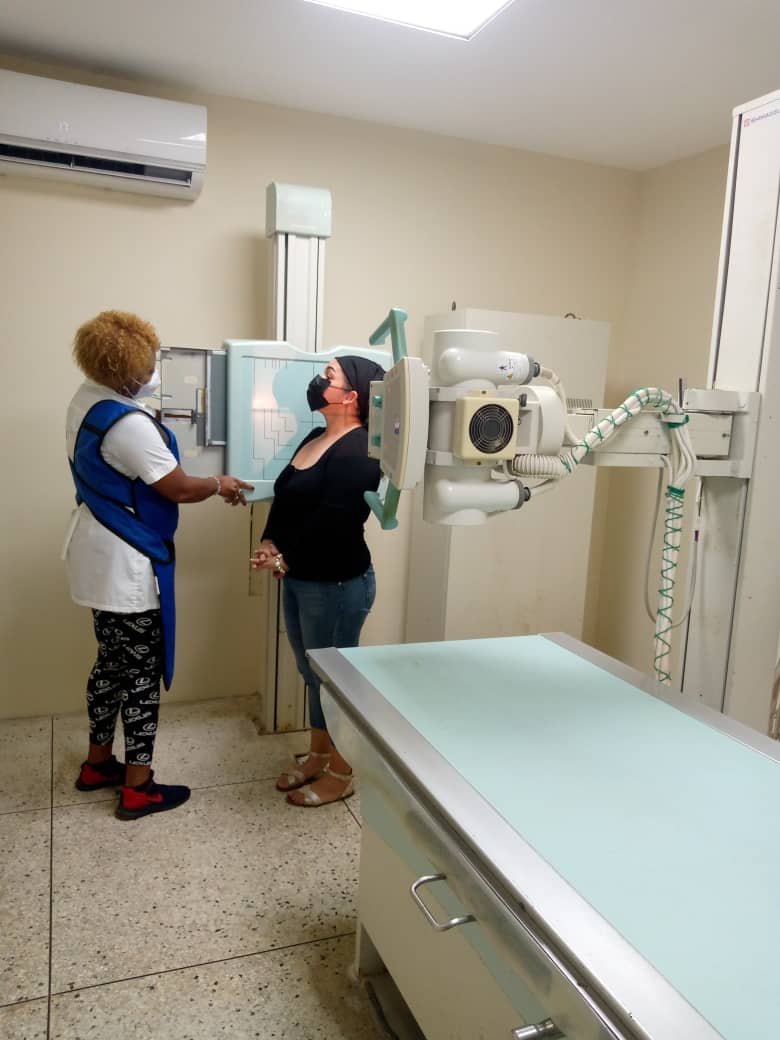 CDI Escuela Los Olivos brindando sus servicios al pueblo venezolano.#CubaCoopera #CubaPorLaVida <a href="/cubacooperaven/">Brigada Médica Cubana en Venezuela</a> <a href="/Cubacooperabol2/">Brigada Médica 🇨🇺 Bolívar🇻🇪</a>