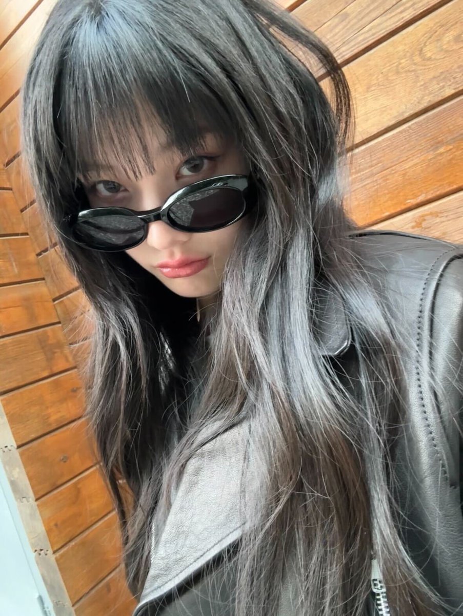 SUPER ILLIT 슈퍼스타 이로하입니다!🌟

#ILLIT #아일릿 #IROHA #이로하