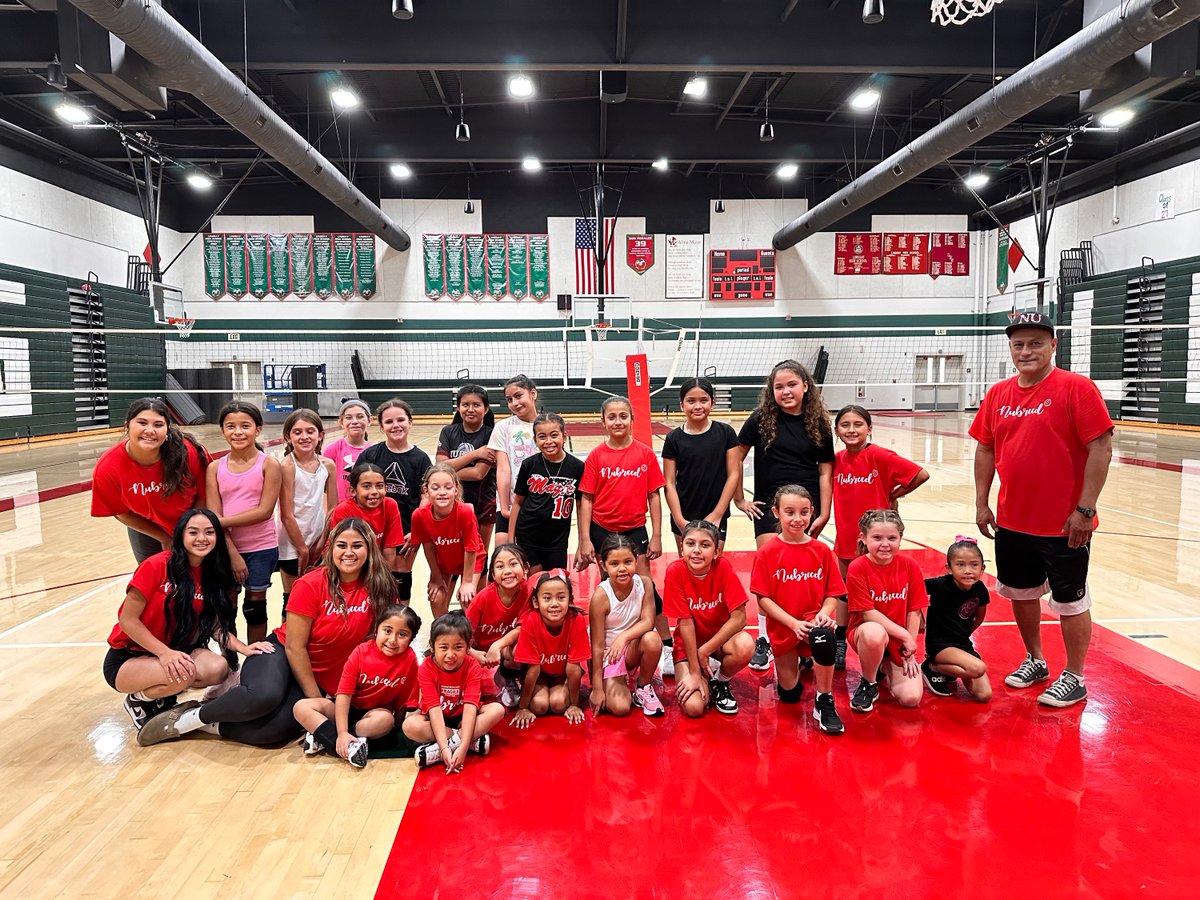 BreedVolleyball's tweet image. 🎉💪 What a fantastic start to tryouts - the energy and determination were truly impressive! 🌺 Let&apos;s make this season unforgettable together at NU BREED VOLLEYBALL. 💥 Share your tryout experience in the comments below! #UnityInSport #VictoryAwaits #AthletePride