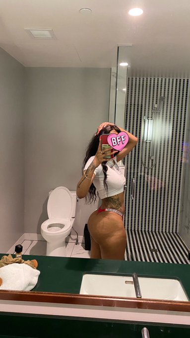 Watch video vixen ✨'s leaked NSFW photo on TwXstars