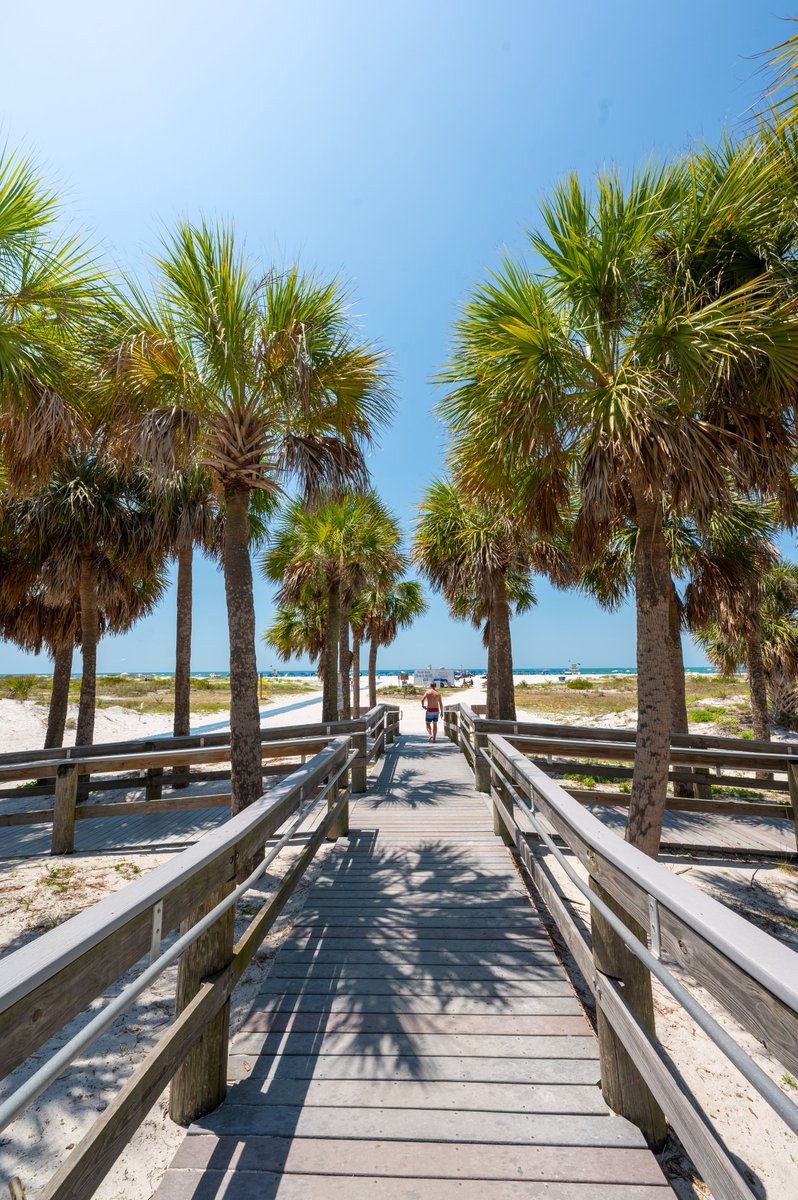 VisitSPC's tweet image. The effects of Hurricane Debby have minimally impacted the St. Pete-Clearwater area are happy to announce that all county parks, including Fort DeSoto Park, Sand Key Park, and Fred Howard Park, are now back open for you to enjoy! 🌞🌴🏖 #PinellasCountyParks #HurricaneDebby