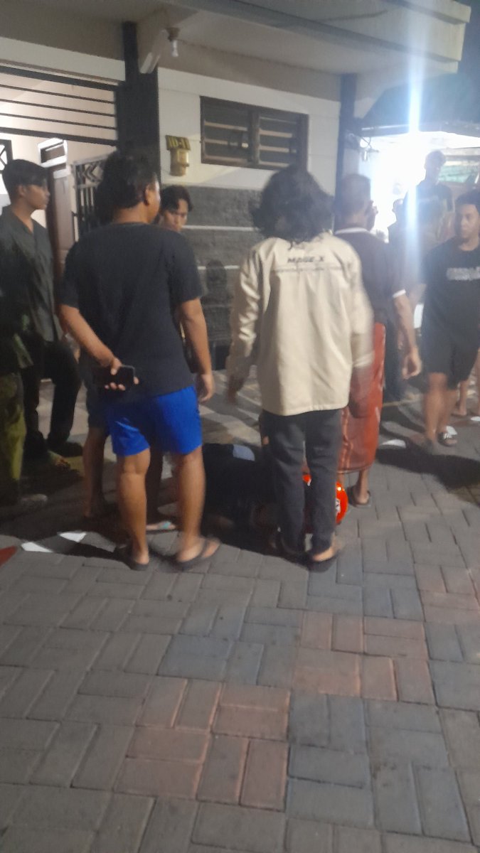 mojoo_ae's tweet photo. WOI MALING TOLOL IDIOT LU KALO GADA KERJAAN JANGAN MALING NAPA TOLOL,MENDING LU JADI PEMULUNG ANJ ITU LEBIH MULIA BANGSAT, GINI LU DIHABISIN WARGA UDAH GADA KATA MAAF TAIIIII https://t.co/rfdagtv1cF