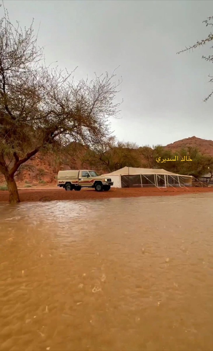 المفاتيح القديمه لن تفتح الابواب الجديده 

لذلك جدد اسلوبك اذا اردت التأثير في العقول 

فمفتاح الحوار هو الاحترام
ومفتاح القلوب الكلمه الطيبه 
ومفتاح العقول هو الاقتناع 

🕊️💐

ومن يراك بعين التعالي 
انظر له بعين التجاهل 
ومن يراك بعين التواضع 
انظر له بعين الاهتمام