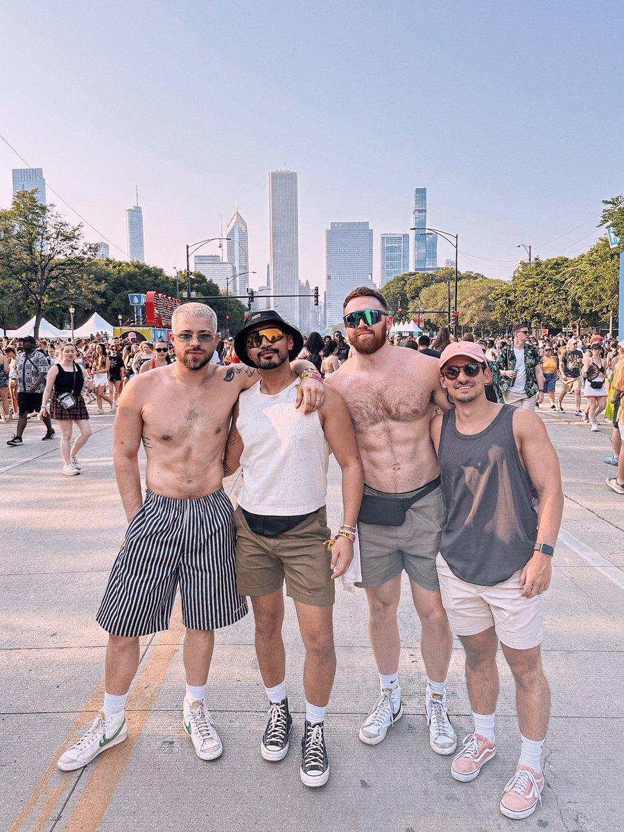 collinclouds's tweet photo. Lollagaggin pt. 2 🏙️✨ https://t.co/rXfG65yfN8