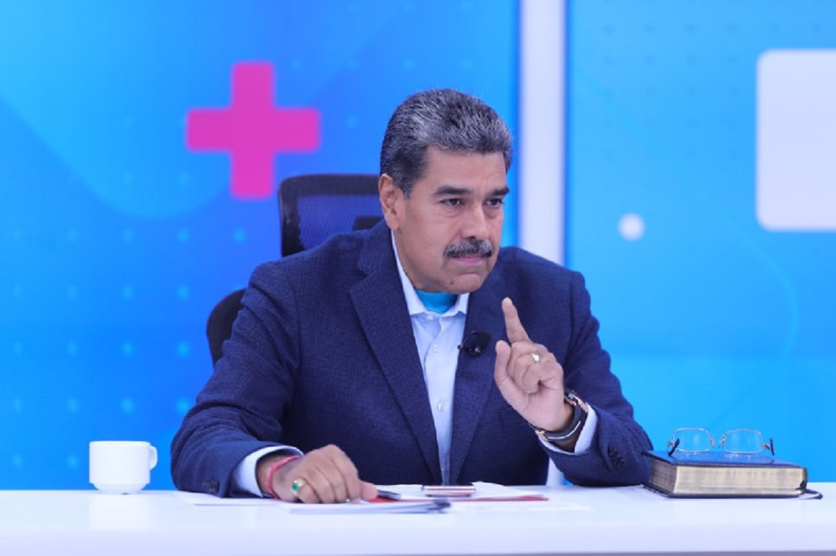 Presidente Maduro alerta que el primer ministro de Israel busca incendiar el Medio Oriente goo.su/sXxGoL

#LoQueDigaNicolás 
#ChaoWhatsApp