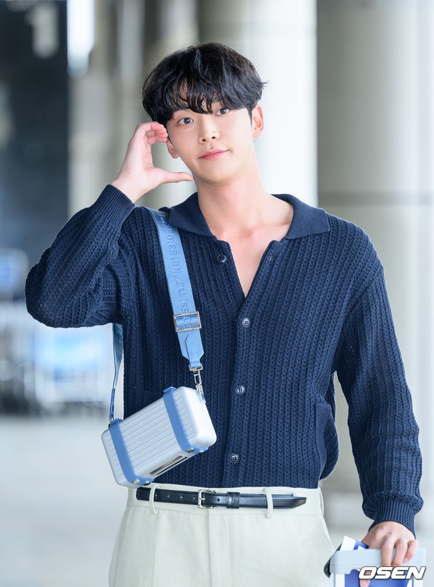 어느멋진날 tweet media