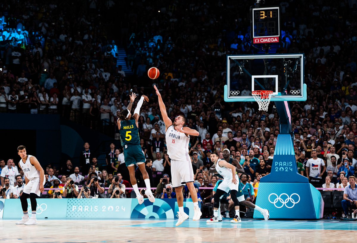THE SHOT.

#Paris2024 x #Basketball