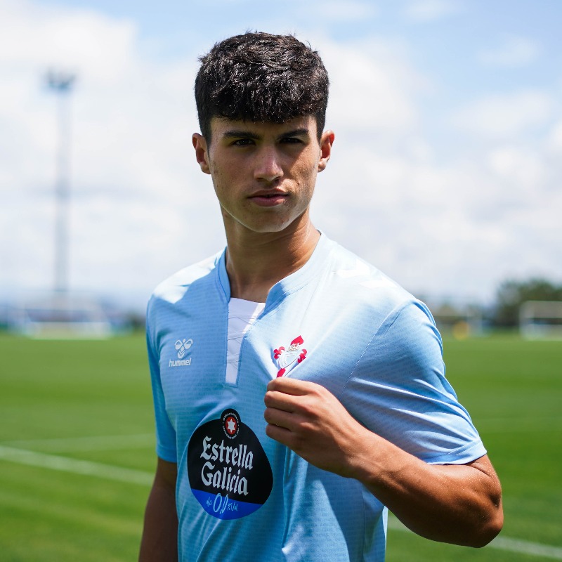 CanteiraCeleste's tweet photo. 𝗢𝗙𝗜𝗖𝗜𝗔𝗟 📣 O xuvenil celeste Andrés Antañón dá o salto ao #CeltaFortuna de cara á tempada 24/25

O club continúa reafirmando a aposta e o compromiso coa #CanteiraCeleste

🙌🩵 Moitos parabéns, Andrés!