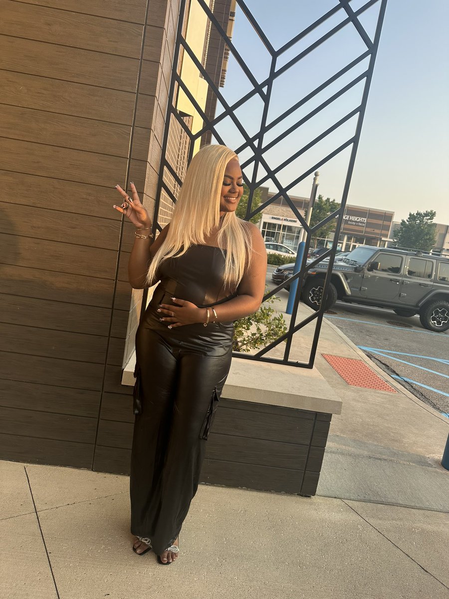 youwannabeme___'s tweet image. #thebiggestleo