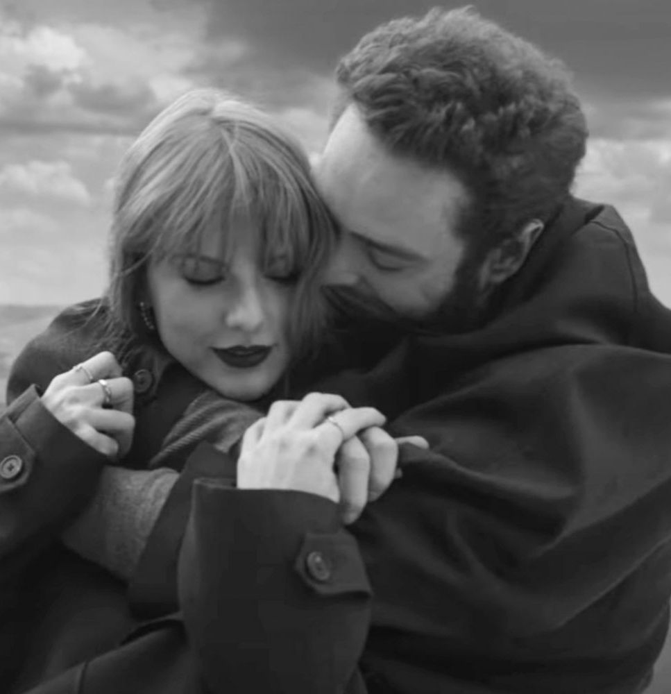 TheSwiftSociety's tweet photo. 🏆| Taylor Swift's nominations at the #VMAs

- Video of the Year: Fortnight
- Song of the Year: Fortnight
- Artist of the Year
- Best Pop
- Best Direction
- Best Collaboration
- Best Cinematography
- Best Editing
- Best Visual Effects
- Best Art Direction https://t.co/5FJJxSbawy