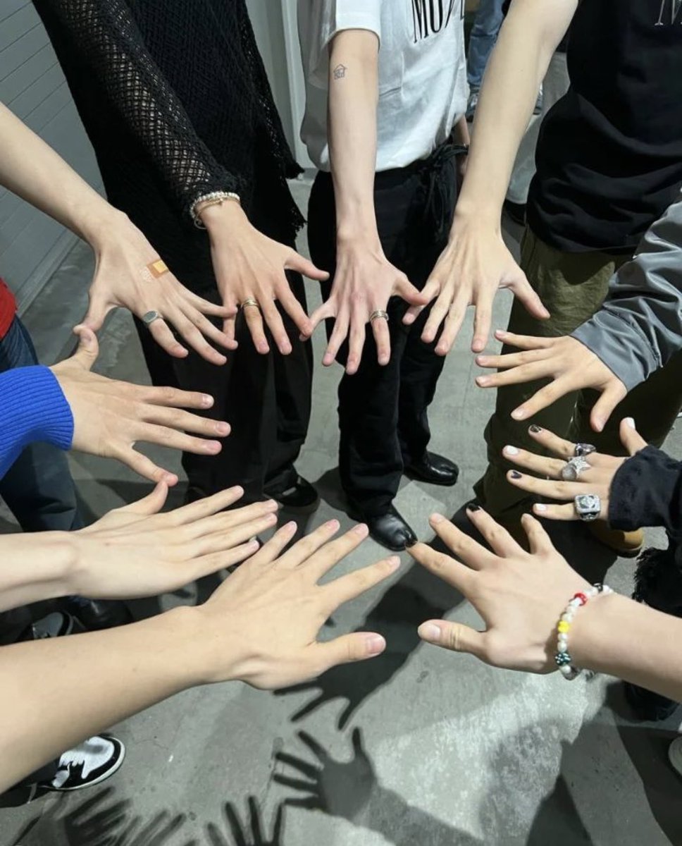 HAPPY 4TH ANNIVERS4RY TRE4SURE🩵