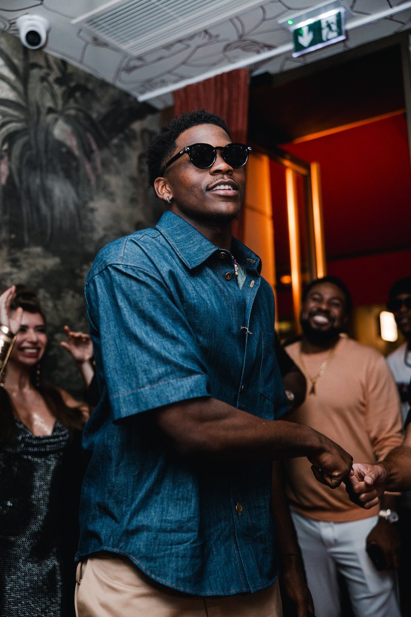 anthonyedwards's tweet image. Da Gang too hard for this one #JordanYear