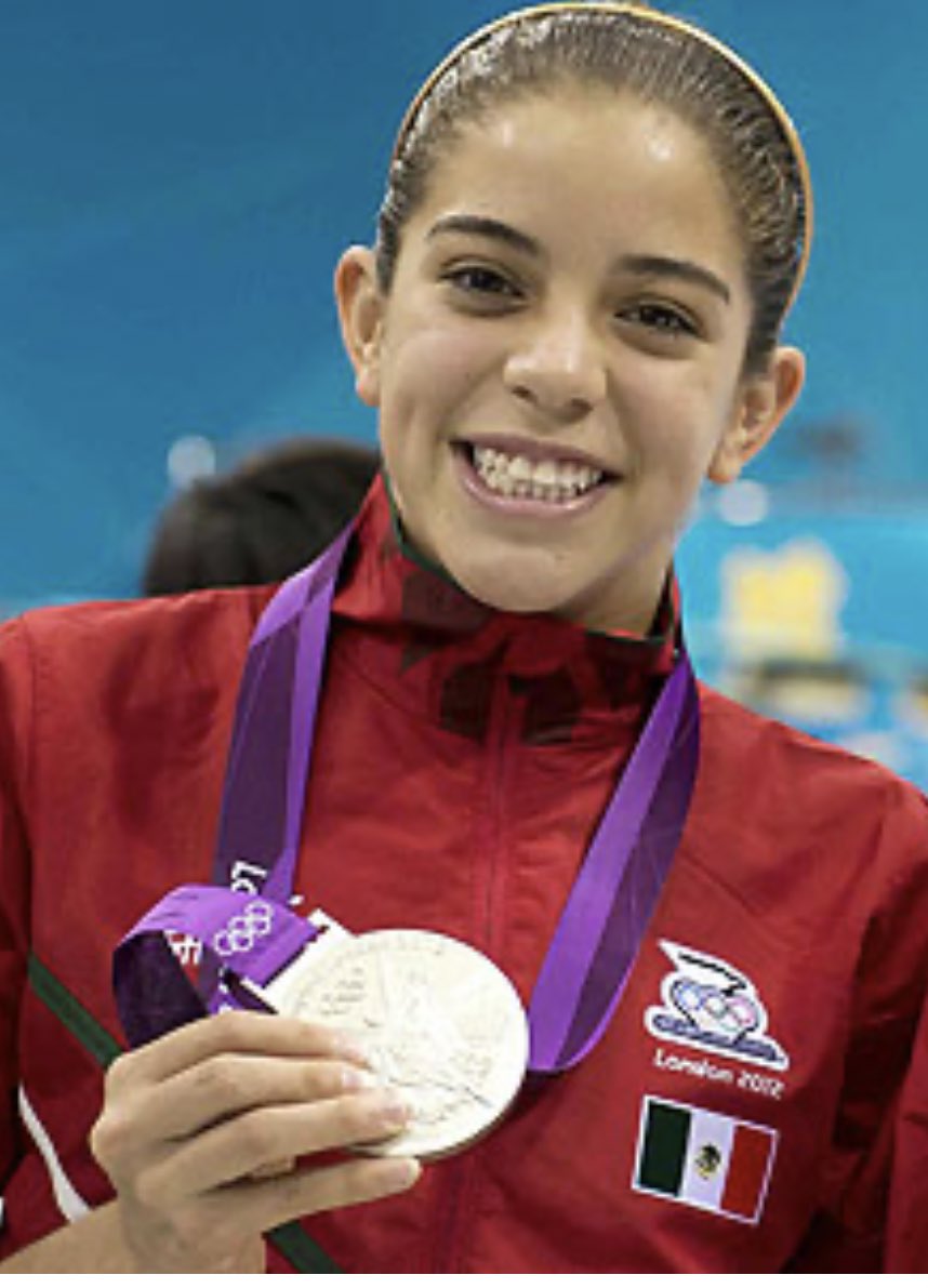 🇲🇽¡El adiós de una grande de nuestro deporte!
Se retira Ale Orozco, doble medallista olímpica, la primera vez a los 15 años en Londres 2012, la segunda en Tokio nueve años después. Una carrera espectacular que culmina en la élite: finalizando octava y, por ende, obteniendo otro