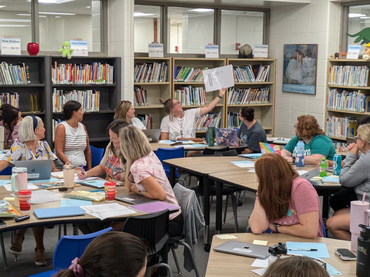 jcdunc19_MrD's tweet image. Diving &quot;Into Math&quot; with staff this morning to familiarize ourselves with the new curriculum.  #hardatwork #FallWorkshop @goknights77