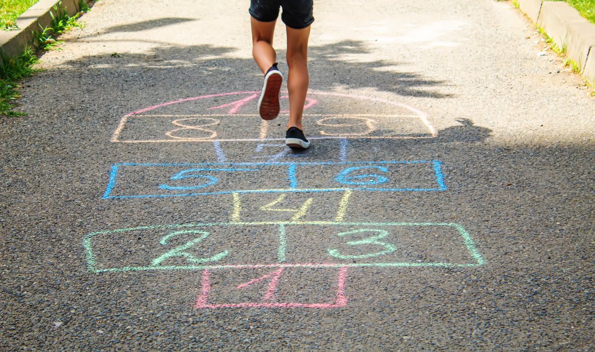 🌤️ Check out our Summer Well-Being Guide, now available in over 20 languages! 

Explore free activities and accessible mental health and well-being resources: tdsb.on.ca/summerguide
