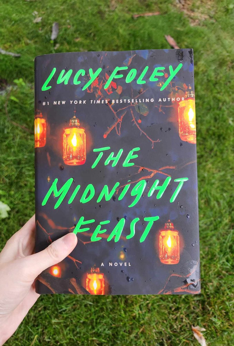 HeilRachelR's tweet photo. Childhood secrets always find a way of resurfacing.
Read my full review of #TheMidnightFeast by #LucyFoley at https://t.co/LYxpCVe8am.
#BookRecommendation #BookTwitter #BookReview https://t.co/FdOKn6mQwV