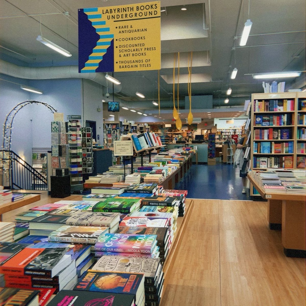 bookishbasma's tweet photo. favorite part of a trip is wandering into a local bookstore https://t.co/18kMiiMBVG