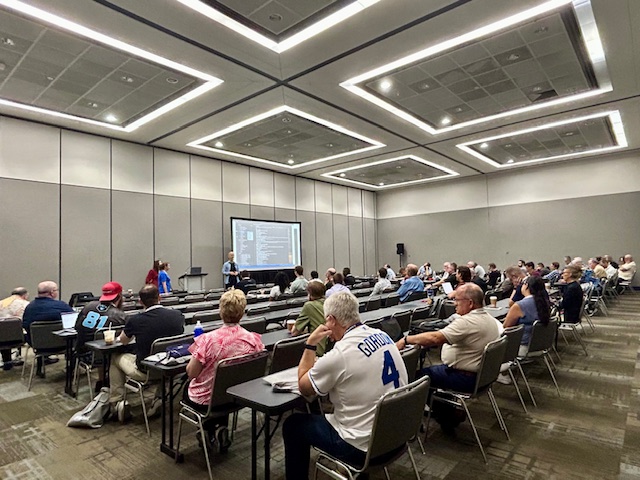 OpenMFProject's tweet image. .@IBM&apos;s Billie Jean Simmons walks through a demo of #Zowe Explorer, which has become the “New face of Z” for students and folks new to the platform, at #SHAREKC2024. @OpenMFProject @JoeWinchester