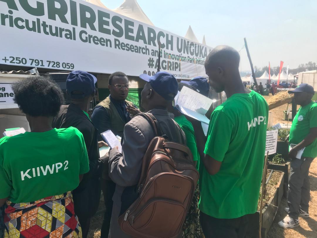 AGRIRESEARCHLtd's tweet photo. #DoubleDigging practice is among the #regenerative agri-practices we’ve been researching at our Green Research Center #AGRIPI.It involves tilling soil to a depth of 60 cm and mixing it with biochar &amp; #compost.
Want to know more? Visit our stand at #RwandaAgrishow2024- Mulindi! https://t.co/bsQ72VjHvk