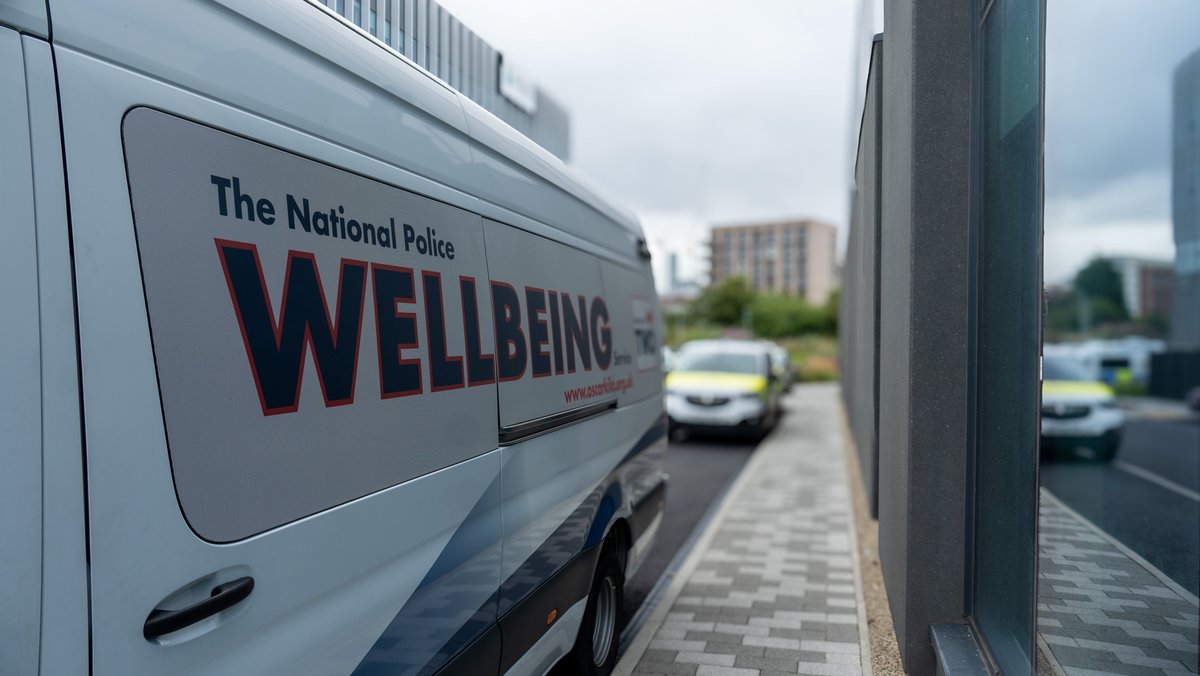 We’re providing crucial support to officers and staff as they continue to deal with the ongoing violent disorder. Through our National Police Wellbeing Service, <a href="/OscarKiloUK/">Oscar Kilo</a>, we’re ensuring the support is there for all who need it. 

See more: college.police.uk/article/colleg… 1/2