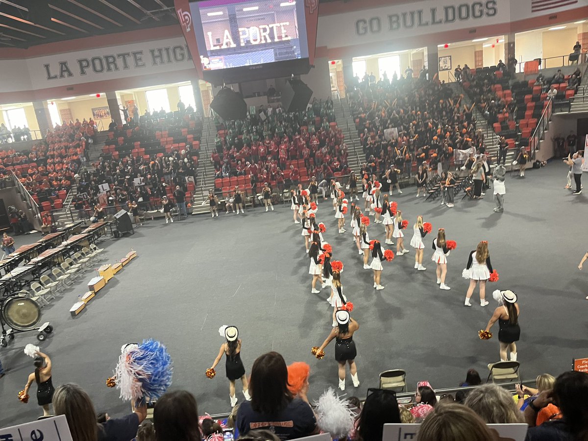 mon_lev's tweet photo. LPISD Convocation—The Energy Ignites us!!
#TaketheChance #BeTheLegacy https://t.co/GeB1nSa8Ik