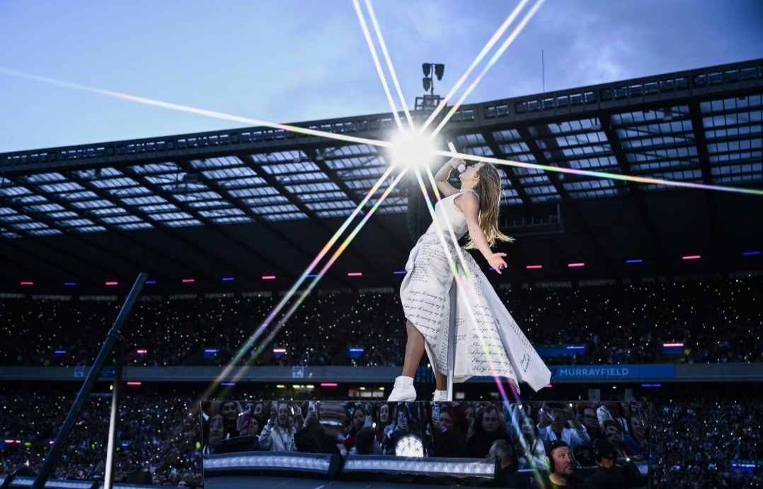 Wingo875696's tweet photo. @PopBase Taylor Swift!!! https://t.co/hK0m0Z7Y1t