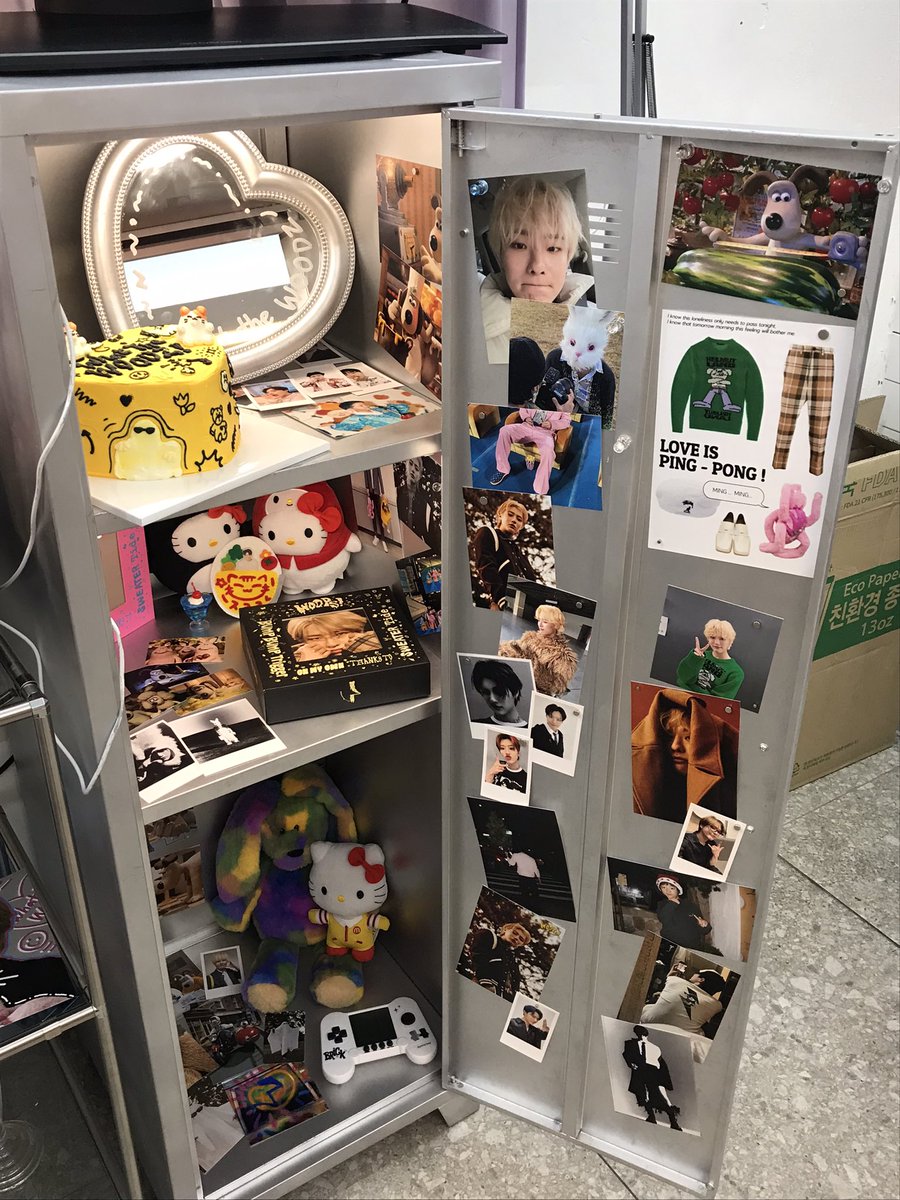 song2xii's tweet photo. 📍플로이드

좋아하는 웁스가 가득한 곳 😍💛
특전 부채 진짜진짜 시원하고 귀여워서 쟁이고 싶었다 ……….

#What_the_WOODZ
#살벌하게_축하하는_거야 https://t.co/psG7RU6kki