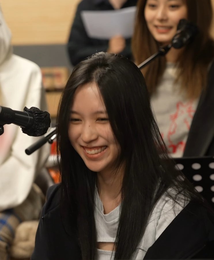 mina myoi tweet media