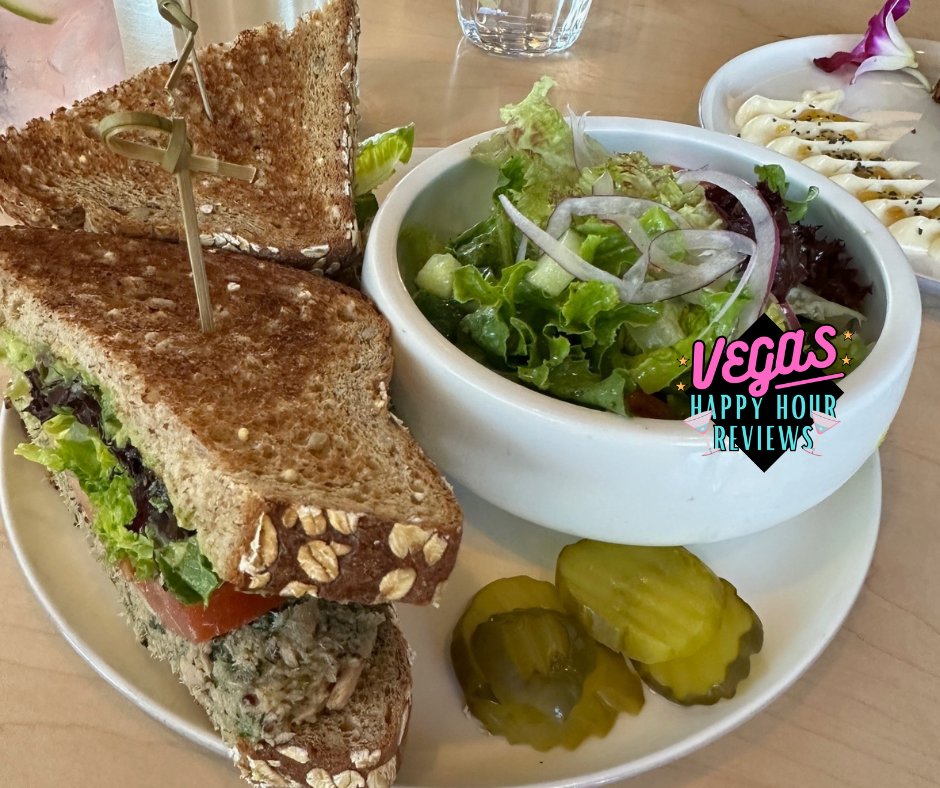 VegasHHReviews's tweet image. Fine Company
Location: Downtown Summerlin
Hours: 2-5pm Monday-Friday
If you're looking for a charming spot to unwind after a day of shopping or work, Fine Company's "Fine Time" Happy Hour is a delightful choice. #finecompany
 #HappyHourVegas
 #Summerlin
#LasVegasHappyHour