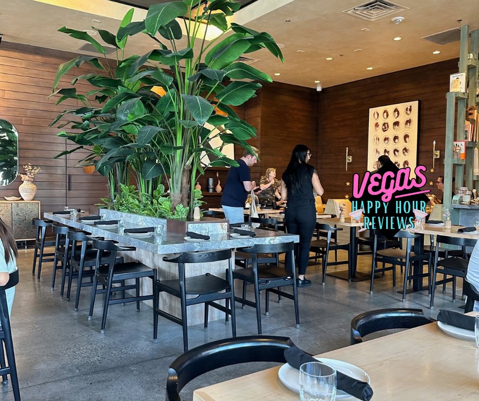 VegasHHReviews's tweet image. Fine Company
Location: Downtown Summerlin
Hours: 2-5pm Monday-Friday
If you're looking for a charming spot to unwind after a day of shopping or work, Fine Company's "Fine Time" Happy Hour is a delightful choice. #finecompany
 #HappyHourVegas
 #Summerlin
#LasVegasHappyHour