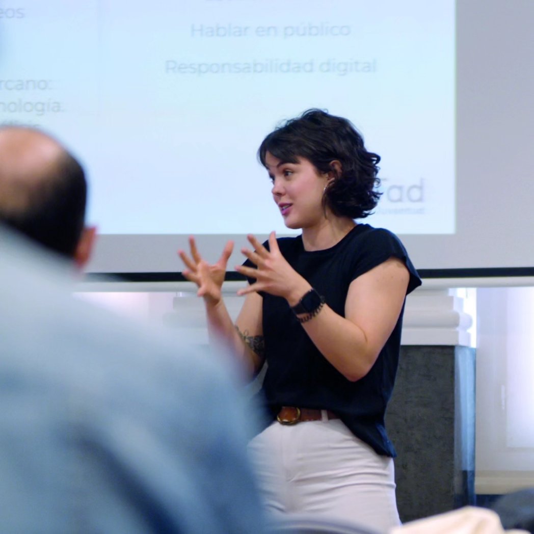 Tutorías en red tweet media