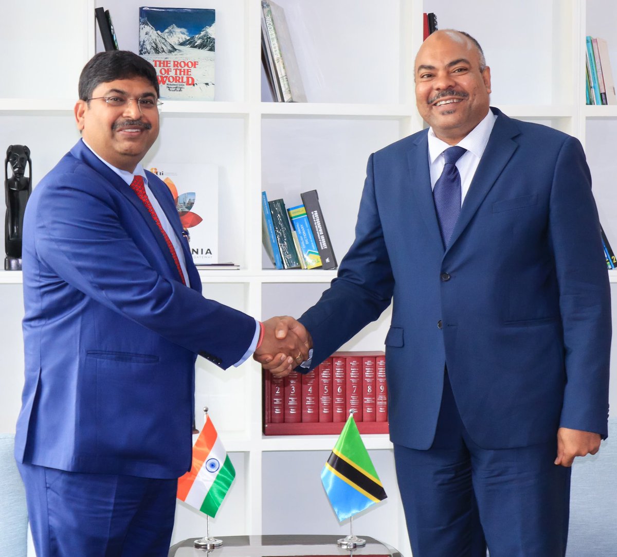 IndiainTanzania's tweet photo. High Commissioner-desig, Mr. Bishwadip Dey presented the copy of Letter of Credence to H.E. Amb Mahmoud Thabit Kombo, Minister of Foreign Affairs and East African Cooperation of Tanzania @mfa_tanzania. HC committed for working towards deepening  bilateral relations. https://t.co/ICsXqr0wzs