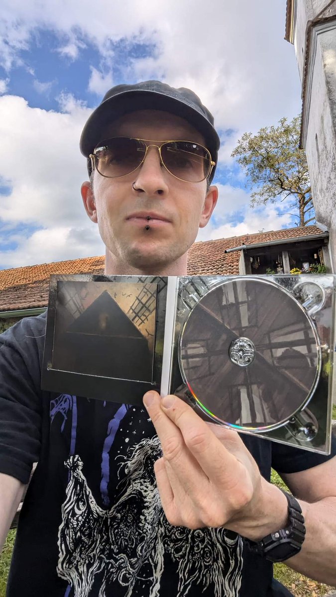 Malsten1's tweet photo. The Slowsand Records BANDCAMP SHOP is now ONLINE! Visit https://t.co/BkfoGH8ZNS and get your Digipack of Malsten's "The Haunting of Silv​å​kra Mill" with color-printed CD and the bonus track Entr'acte. Digital download included.
#slowsandrecords #malsten #malstenband #cdrelease https://t.co/ySDMj6hTVx