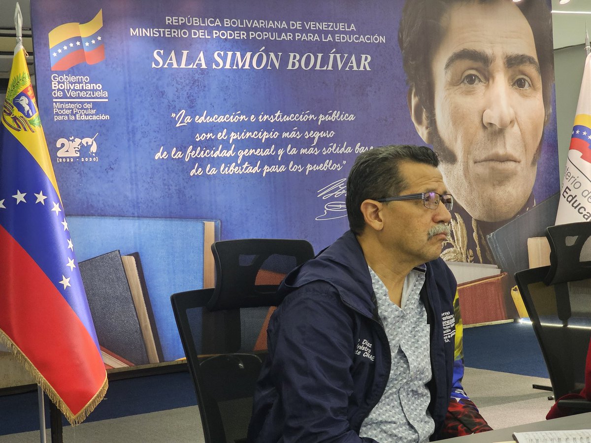 Seguimos organizando el nuevo año escolar 2024-2025 a pesar de los ataques todo vuelve a la normalidad, Venezuela es territorio de PAZ