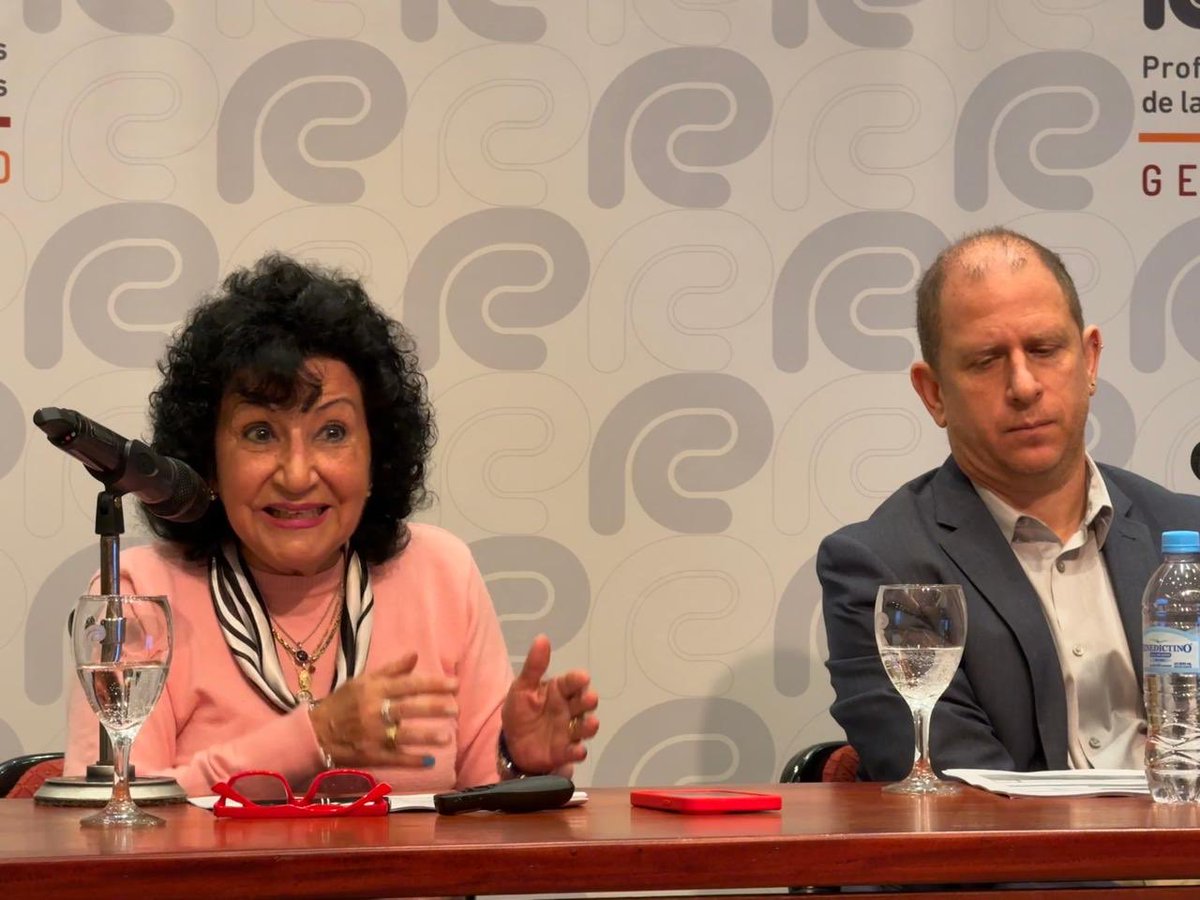 te_gomez's tweet photo. #CPCECABA Reunion de Jurisprudencia Tributaria @ConsejoCABA. Expositor Esteban Semachowicz. Coordinador Esteban Celdeiro. https://t.co/jQHPu9fkQT