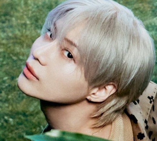 xoreasonox's tweet photo. 나왔다 태민 필승각도 https://t.co/qraCl6zXT0