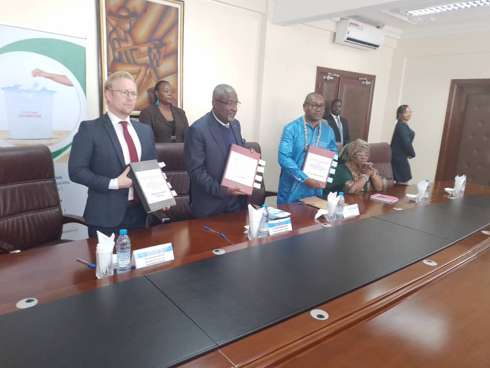 Today <a href="/FESKamerun/">FES Kamerun</a> officially signed a #MoU with <a href="/elecamofficiel/">ELECAM Elections Cameroon</a> to work together in sensitising and inscribing potential voters as part of the EU funded project #Together4Cameroon