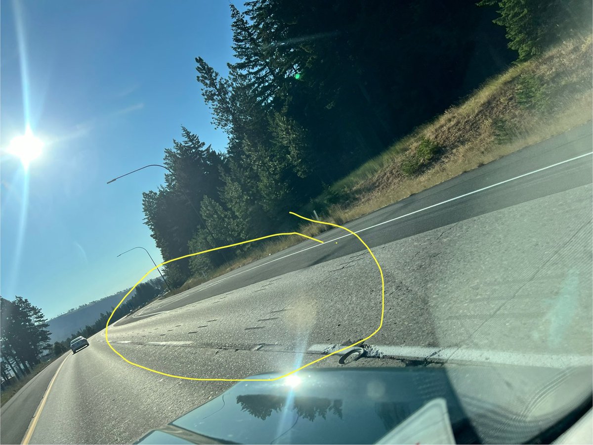 ktylndll's tweet photo. @wsdot I’ve always wondered what these divots are on 90 and I-5. Can you help answer? My best guess is traction for trucks https://t.co/rpDI0cKNuZ