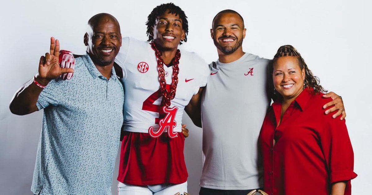 Joseph Hastings III (@josephahastings) on Twitter photo Bama 'Wolf' pledge talks commitment status, relationship with <a href="/crob45/">Christian Robinson</a>, the Tide's upcoming season, and more.
“I believe in Coach DeBoer and I know his system works.”
🗞: on3.com/teams/alabama-… (On3+)
#RollTide Bama 'Wolf' pledge talks commitment status, relationship with <a href="/crob45/">Christian Robinson</a>, the Tide's upcoming season, and more.
“I believe in Coach DeBoer and I know his system works.”
🗞: on3.com/teams/alabama-… (On3+)
#RollTide