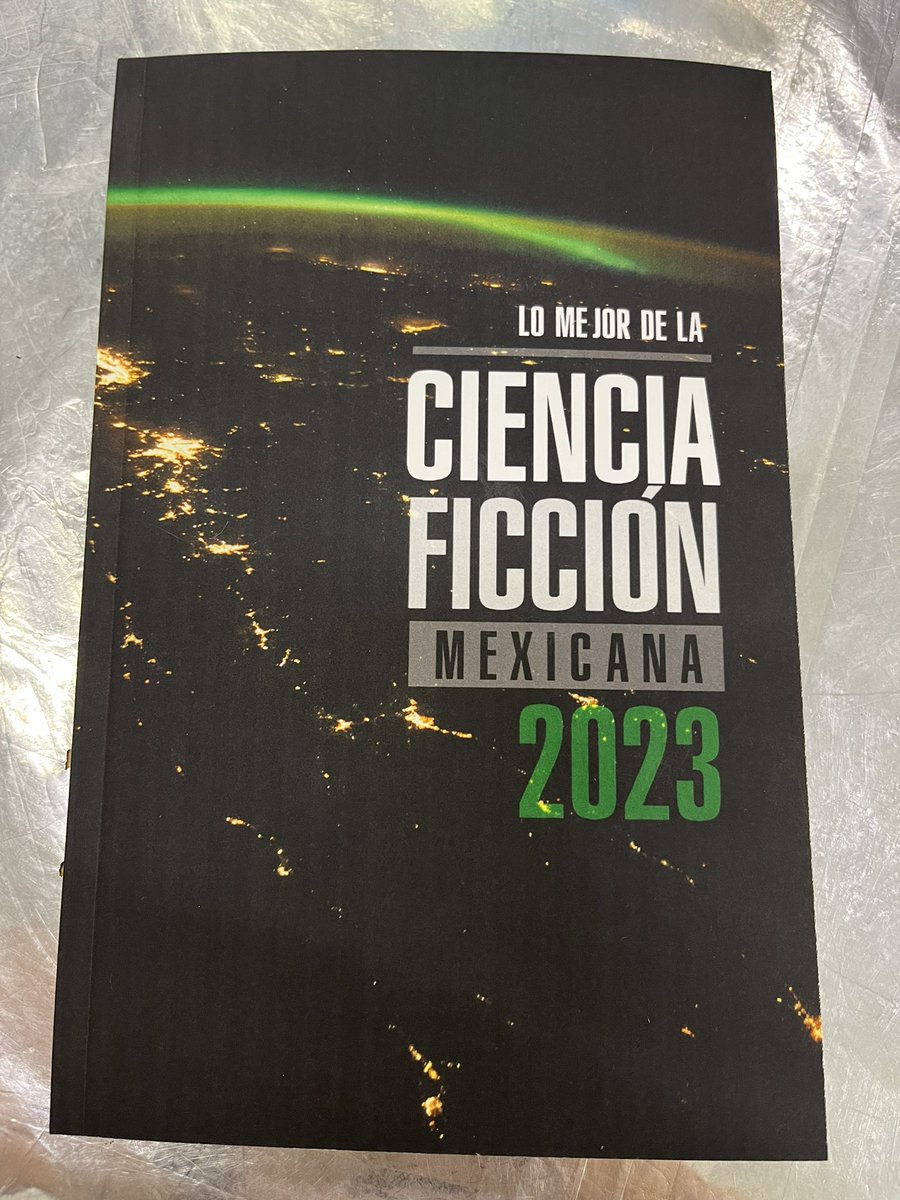 Ya está en nuestras manos Lo mejor de la ciencia ficción mexicana 2023. Gracias por el reconocimiento. Y gracias por el trabajo <a href="/jluisram/">José Luis Ramírez</a> 💚🤍🖤