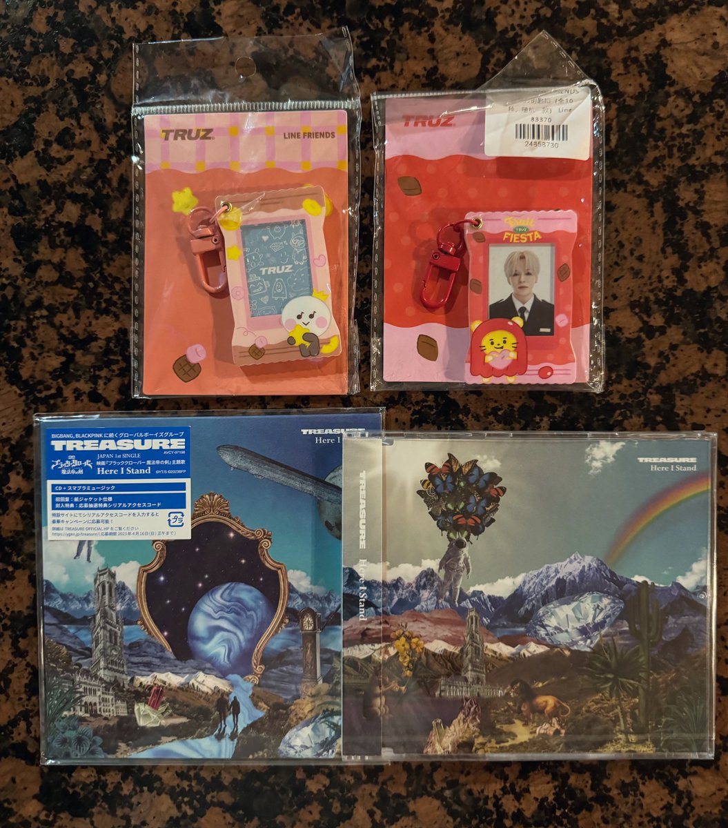 dealwitheric's tweet image. ✨TREASURE 4TH ANNIVERSARY GIVEAWAY✨

🎁 2 winners Truz ID Holder
🎁 2 winners sealed Here I Stand album

-follow, like &amp;amp; rt
-drop tags for treasure
-ends 11PM

4EVER WITH TREASURE
#WonderFOURyearswithTREASURE
#빛나는_트레저_4번째_생일축하해
#TREASURE