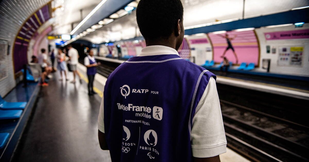 Mediavenir's tweet image. 🇫🇷 L&apos;inspection du travail a été saisie sur les conditions d’exercice des gilets violets de la RATP : 10h15 de présence par jour, interdiction de s&apos;asseoir, pas de salle de repos et des CDD de parfois seulement 2 jours. (Libération) #Paris2024